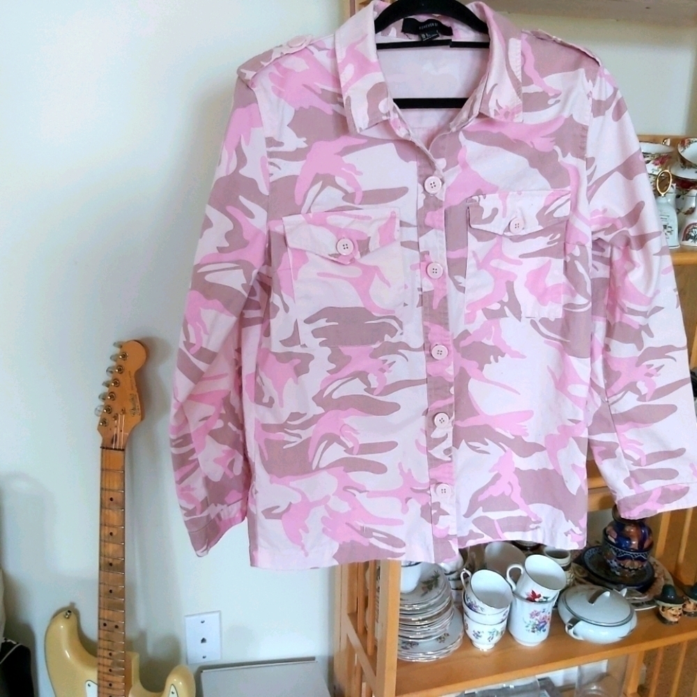 NEW Pink camo blouse, forever 21/B2B